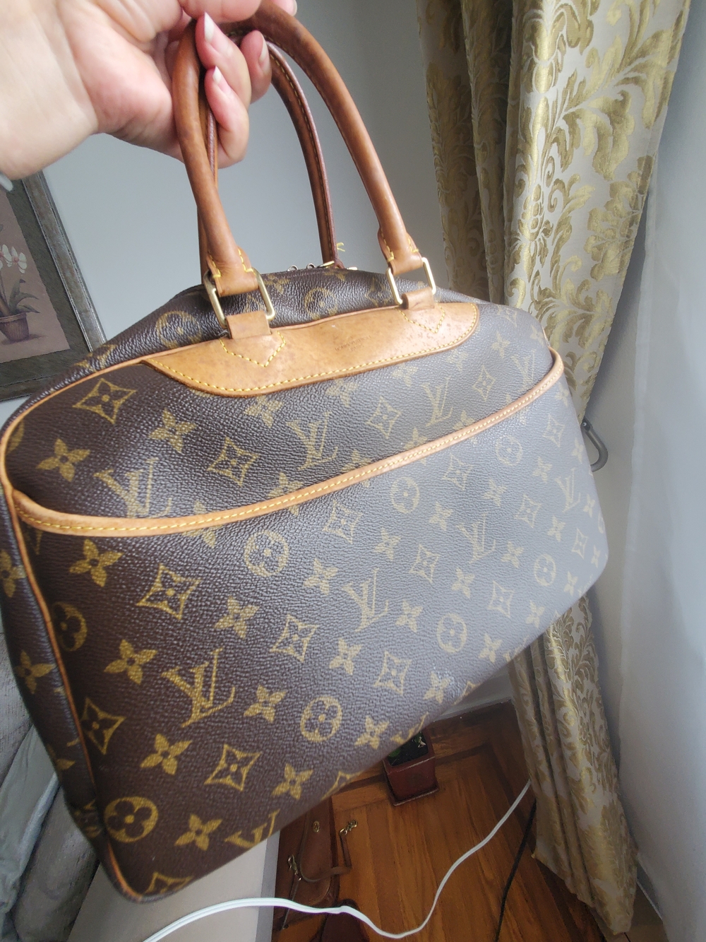 Louis Vuitton Brown Deauville Leather  Bag Womens Authentic
